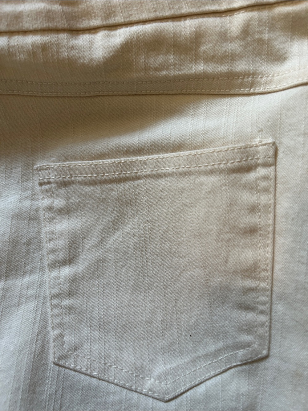 Ruby Rd. Cream Cropped Stretch Capris - Picture 5 of 6